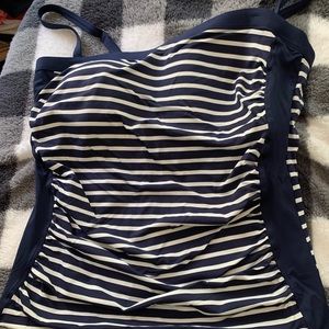 Women’s Lands’ End Bandeau Tankini Top